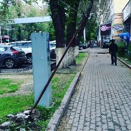 krivoy_stolb's profile picture. Ленюсь стоять ровно. Отказываюсь падать.