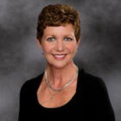 AngelaEMize's profile picture. 