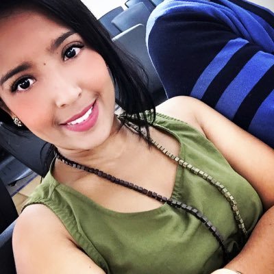 La felicidad a pesar d ser efimera , es aquello q sientes en el corazon y se refleja en tu sonrisa!