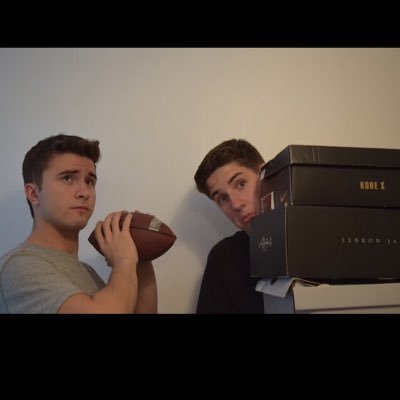 hey guys, it's us thick and thin. this is our Twitter where we will keep u updated on vlogs and upcoming videos and ideas. also we are starting to do Q&A'S :)