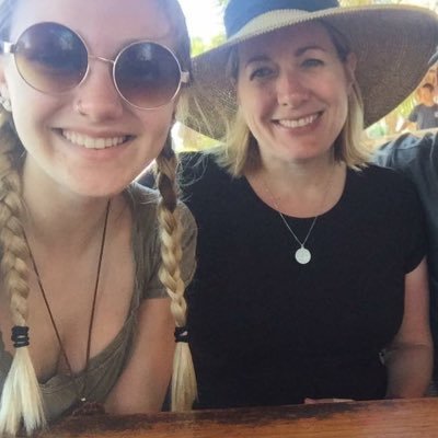 JulieCGis's profile picture. Pieces♓️