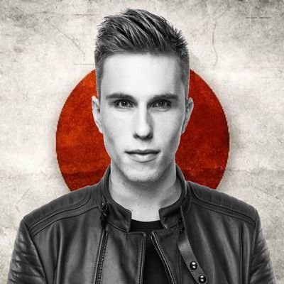 本人公認の情報配信アカウント Nicky followed me: 27/4/16. @nickyromero と @ProtocolRec の情報をツイートします! #ProtocolFamily