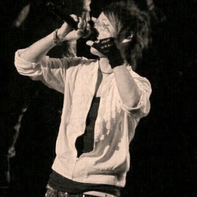 UVERworld大好きです！広島crewです。SPYAIR、ラスベガスも好きです♪アニメ、マンガもすきです(*･ω･)ﾉ