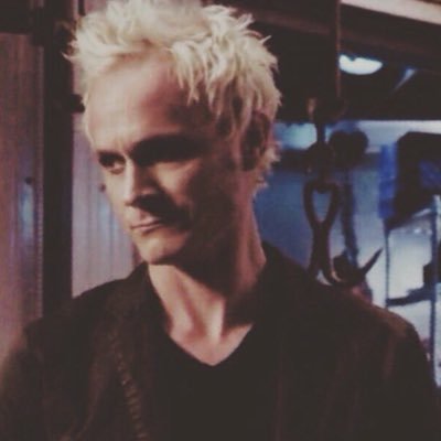 IAMBLAINE_'s profile picture. Blaine. + 50 shades of Blavi. || ”Ce n'est pas une histoire d'amour.“ — || Ravi's boyfriend. – Ma pizzawich. – Alec et Izzy mes zincs.