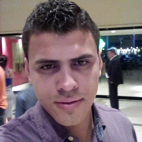 ruizlargaespada's profile picture. Web Developer