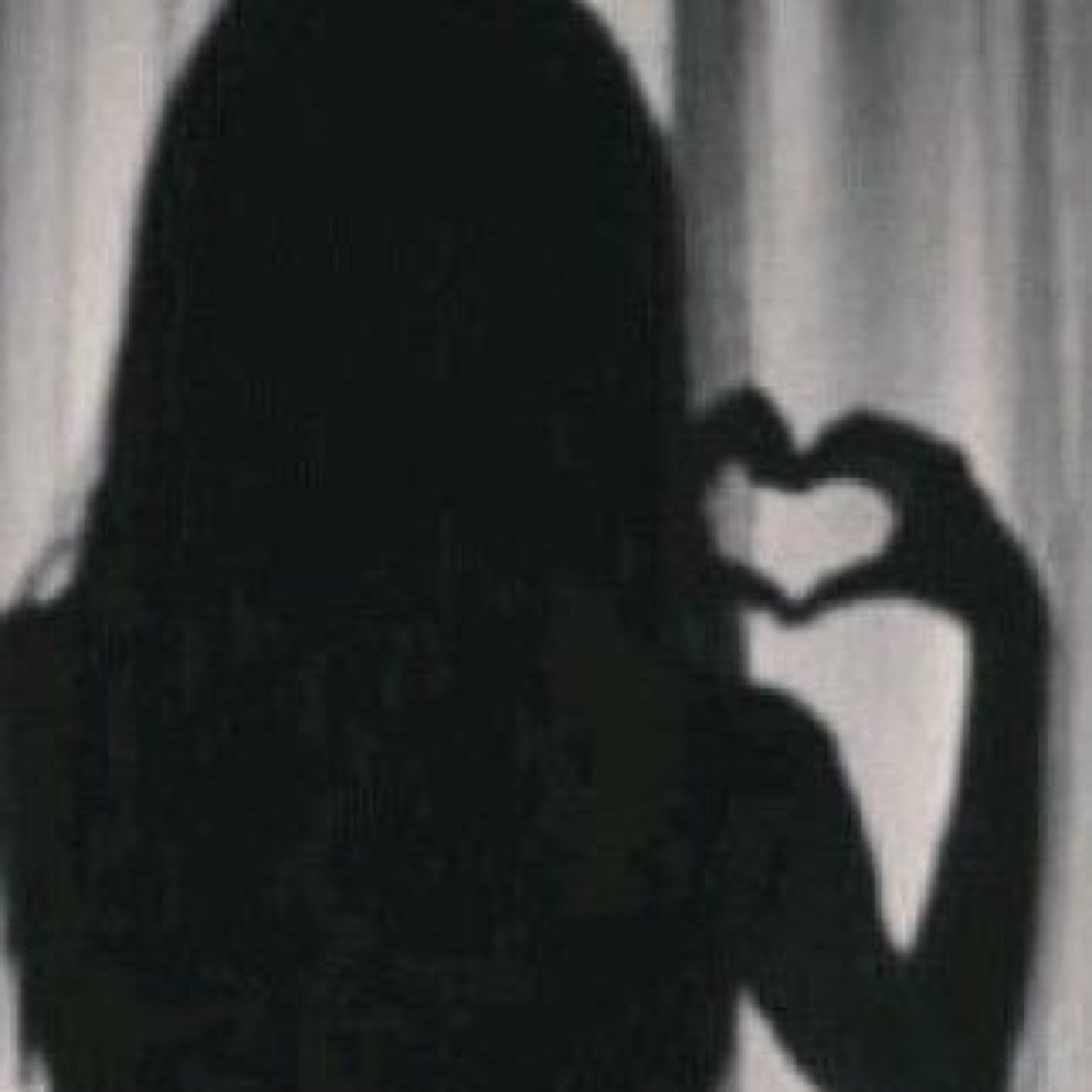 ♡ ترونيٌ هلآليـه وبسَ .. وشسمه حسابي الجديد تابعوني @0iie__