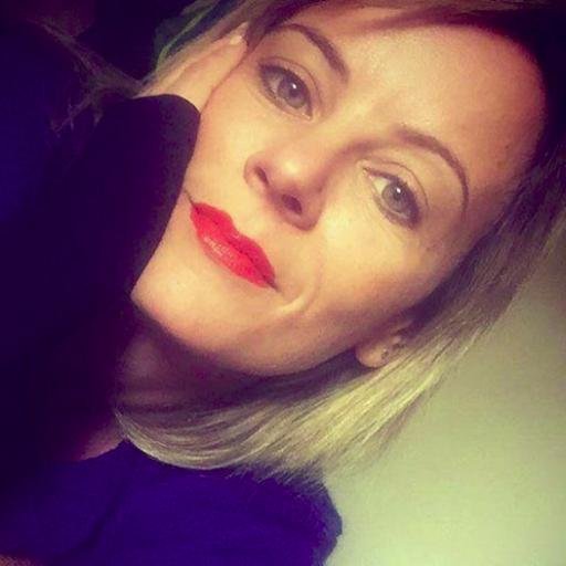 desp_papad's profile picture. Προσπαθώ να είμαι αντικειμενική αλλά η 
@neademokratia δε με βοηθάει... Αριστερή εκ γενετής με ολίγον σοσιαλισμό!