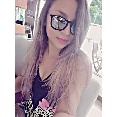 Amo quem me abraça do nada ❤