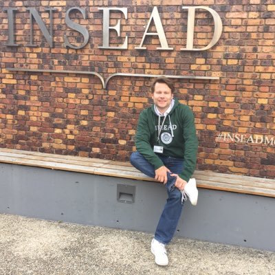 World Citizen - YPO Singapore - Keen Traveller - INSEAD Alumni - Photographer - Love Japan - Blau und Weiß ein Leben lang - life is messy, love it