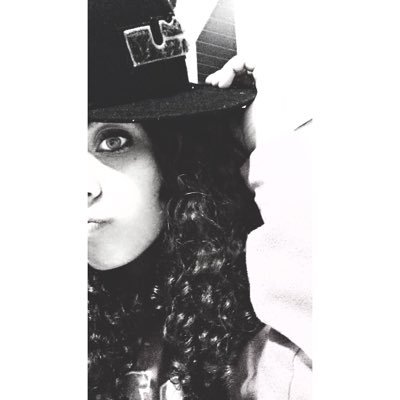 JStrundine's profile picture. foco, força, e fé ✌