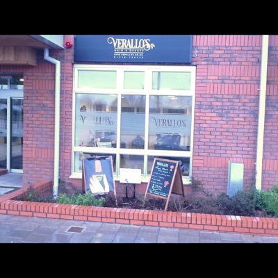 We are a Hair and Beauty salon in Barry. We are a fully trained professional hairdressing team✂️✨.