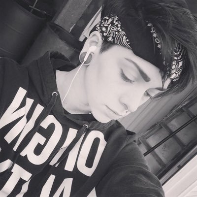 SlvrpeeGcd's profile picture. New Owner.