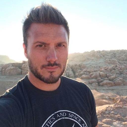 simonknowlesy's profile picture. veterinary surgeon & photographer