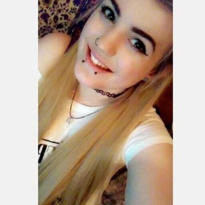 Profile Picture of Anna-Caitlin Close (@_aNnAclOsE_) on Twitter