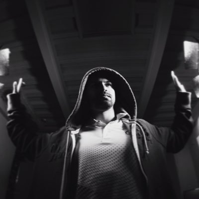 ycvlok's profile picture. 