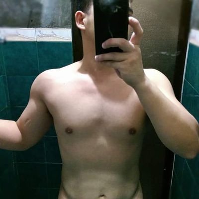 RafaelMirandaX's profile picture. Dont tell em I'm here. 🙃