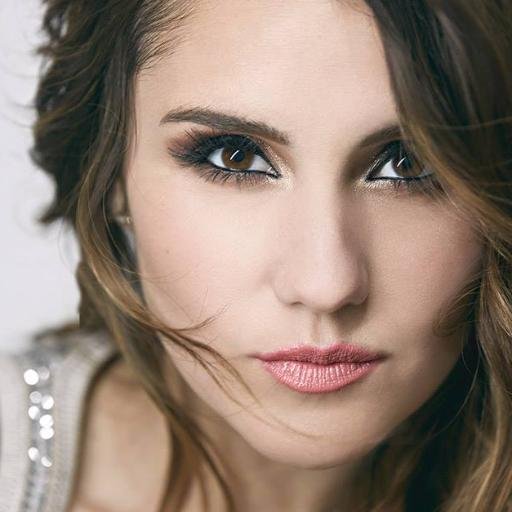 Sede en Rumania de Dulce Sueño - Espacio de información nacional e internacional en apoyo a la cantante y actriz Mexicana @DulceMaria.