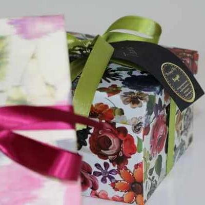 Welcome to Exqzit- beautifying every occasion. Services include: Luxury gift wrapping, varieties of hampers, party & event favours + learn how to gift wrap