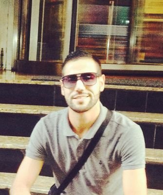 Mourad1b's profile picture. 