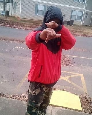 AlmightyVerserr's profile picture. 