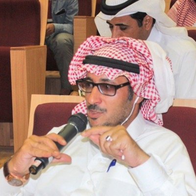 شاعر جميل وكاتب مغامر في الادب والسياسة وبعد أن أبلى بلاءً حسنا في كل هذه الدروب تأكد أن ذيل الكلب عمره مايتعدل فتوجه للفن لاسعاد الانسان المعذب/ 0542536663