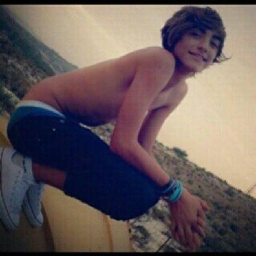 aboooodeee19's profile picture. الصور بالخاص
الفاضي ضيفني ع البي بي 2BC57927