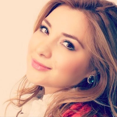 Guatemalan Soprano | Producer @QueridoArte | Designer | Dreamer! || ☆ Glucosa gráfica en las venas, me late el corazón en corcheas. https://t.co/s6Qv8ynYIr