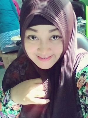 DiahSavira1's profile picture. 