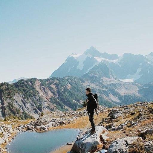 The official page for hiking & outdoor images. Tag #Hiking.official to be featured. Respect the Planet!