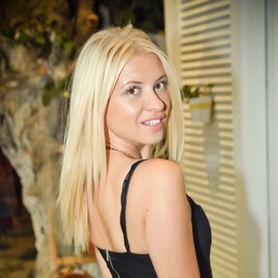 thea_athina's profile picture. PROUDTOBEGREEK Θεά είμαι ... ό,τι θέλω κάνω ..