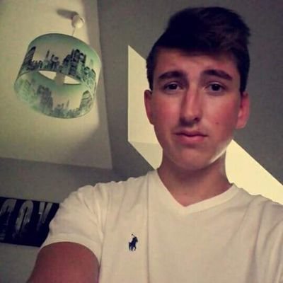 Kris_Krh's profile picture. Vendeur de tacos et de lasagne discount.