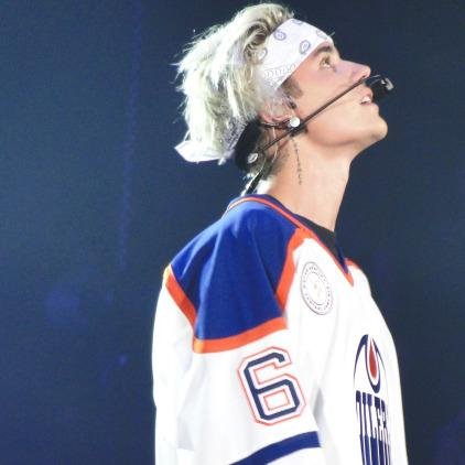 JUSTIN FOLLOWS: 20/04/15 - 20:41 Porque no final do dia ele é o chefe - Lady Gaga sobre o Bieber.