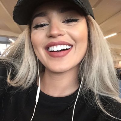 inayarpgdrkc's profile picture. pa l'temps