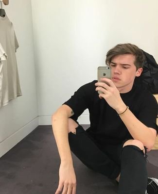 mattrpgren's profile picture. taphophobe. bi.