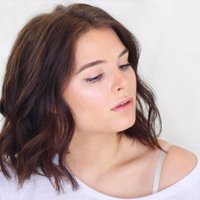 Holly (@bloominrouge) 's Twitter Profile