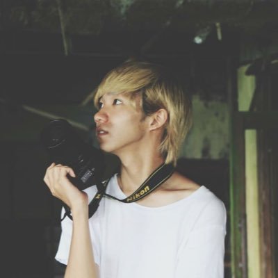 某レコード会社 / photographer / DJ / backpacker / 慶應(法政) / poker
