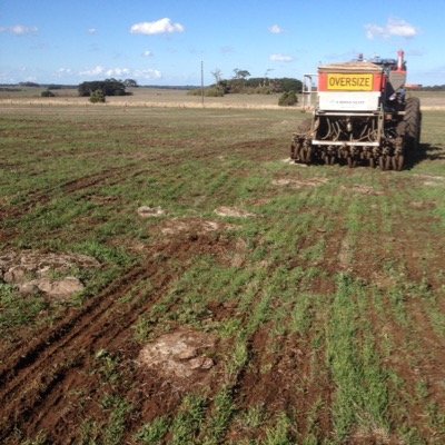 Farmer and no till contractor using Cross Slot in Southwest Victoria
