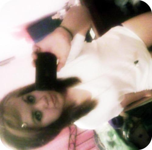 ShortyyyLiVE's profile picture. call me shortyy,5teen,single but not alone,imma very blunt person but you'll learn to love me.softball is my life3