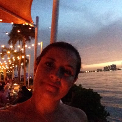 JohanaCastrill1's profile picture. Amante de la buena música, baile, trabajo y de mi familia.