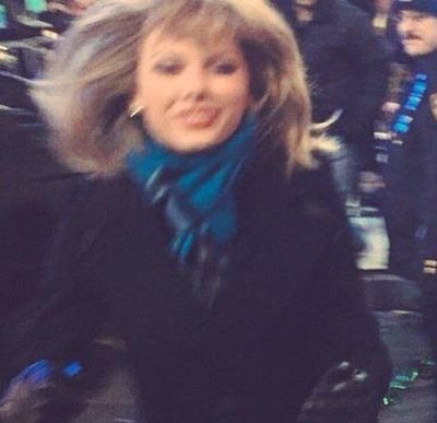 wisteriagrows_'s profile picture. follow @taylorskitten_