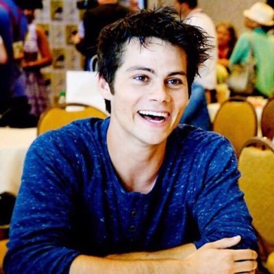 Compte Fan de Teen Wolf. Photo, info, sondage, jeux, quizz etc .. et #RT de compte en lien eux aussi avec la série.
