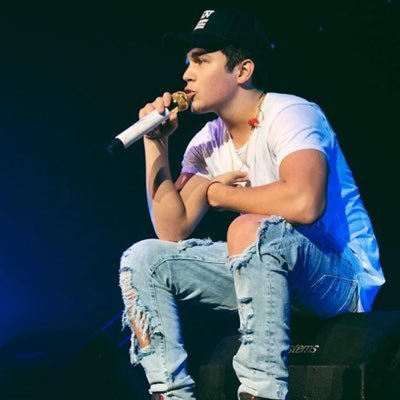 he is absolutely everything to me // austin/4