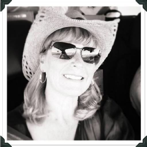 karijill's profile picture. lawyer, archer, and crazy dog lady... Married to the Moonman