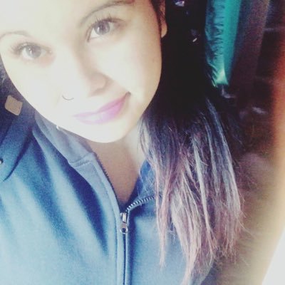 Hola, tengo 20 años , me encanta dibujar y cantar , sigueme y te seguire