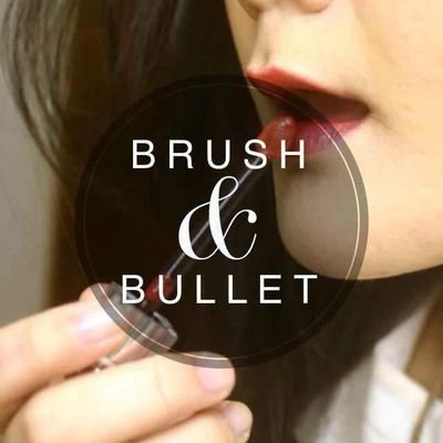 Someone once called me a silly uneducated amateur photographer. Science // beauty blogging // photos of people, things.
