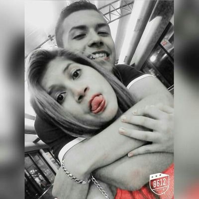 umm soY diVERtIdA ReLjOSA y pZwOoWw..!
sIi KiErEss cOoNoOcErMeE EscRiBeMeE...!! :p
MuAcKsS:D!! 
amiztoza sencillap ,,simpatika .. !!