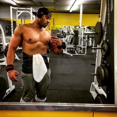 ismael_tavarez's profile picture. I Surrender🤍