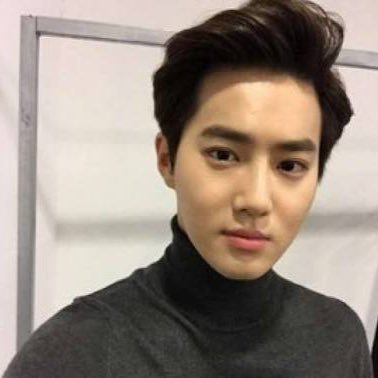 Open follback 20 orang pertama. Selow aja broo... Just be a friend, or my girl friend? Follow Kim Junmyeon real IG @suho_kj