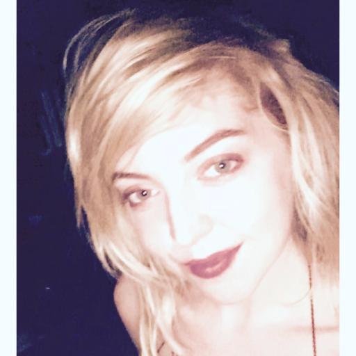 _Julia_Scott_'s profile picture. 