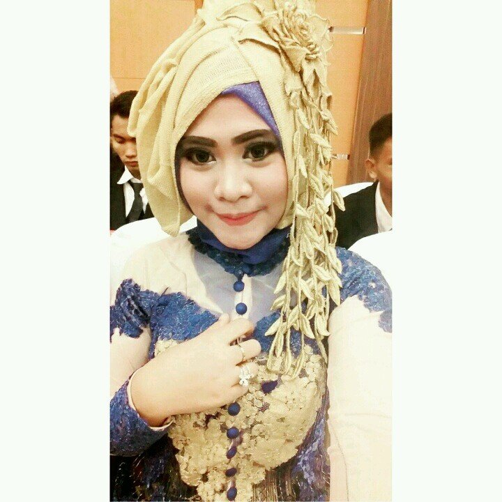 Apapun keadaannya kita akan terus bersama my family,my frend,N my lovely.